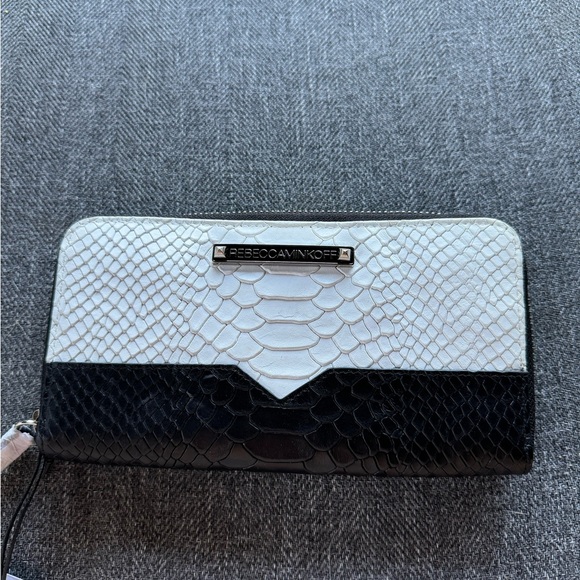 Brand new Rebecca Minkoff Large zip wallet - Picture 1 of 5